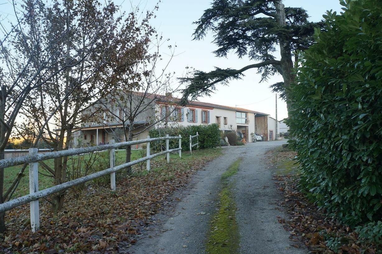 Domaine En Castanet Bed and Breakfast Caraman Exteriör bild